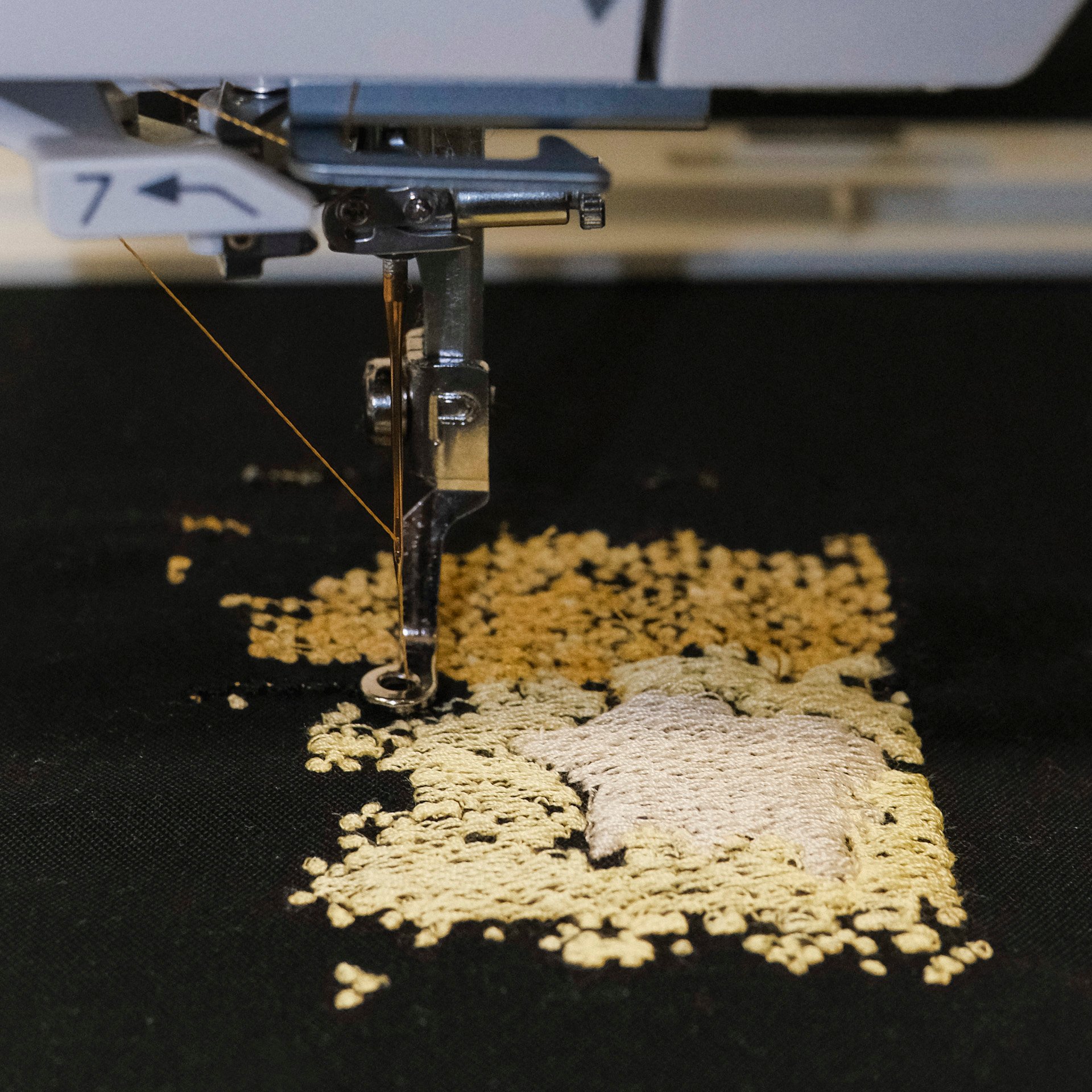 <strong>A physical data vis project </strong>on light pollution in Berlin-Brandenburg, using open data and an embroidery machine.