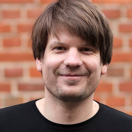Portrait of Gregor Aisch